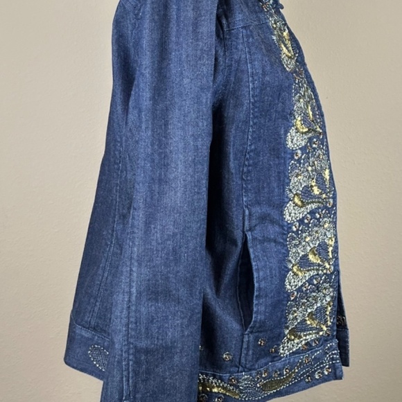Chico’s Denim collared jacket - Picture 4 of 10